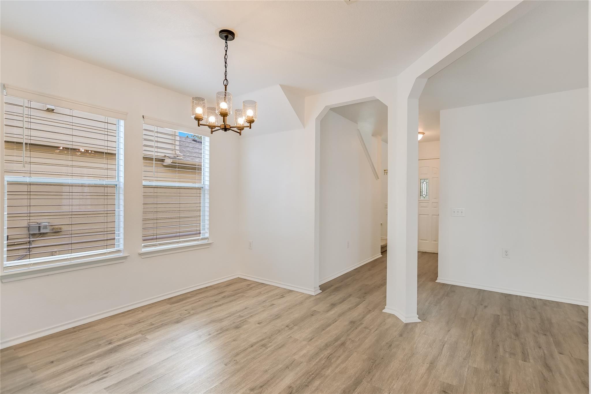 1628 Poppy Seed Ln Property Photo 2