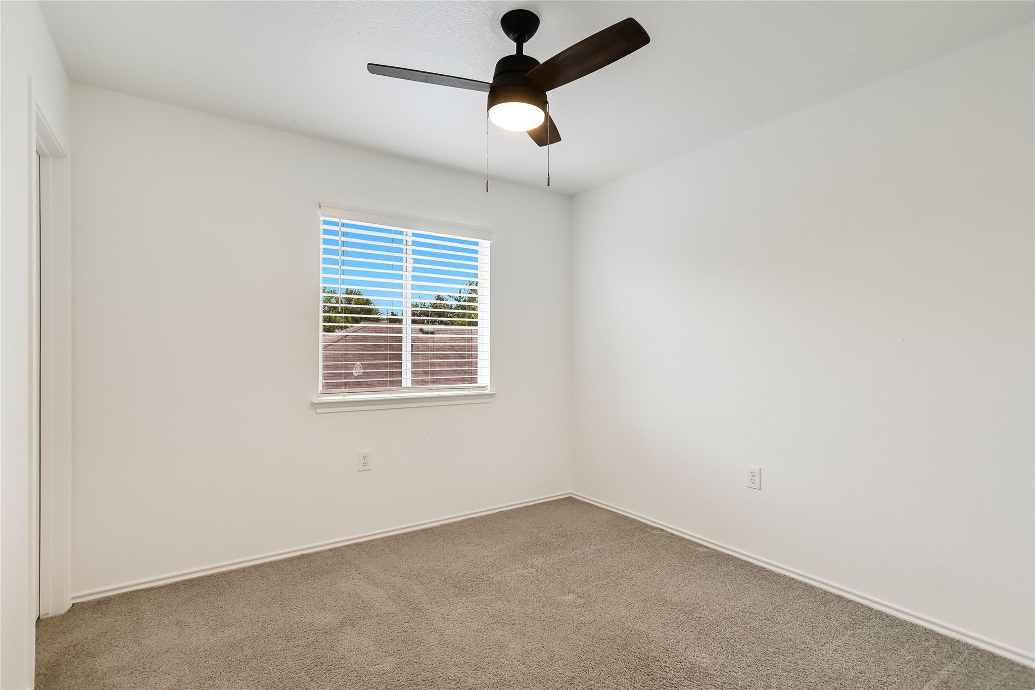 1628 Poppy Seed Ln Property Photo 15