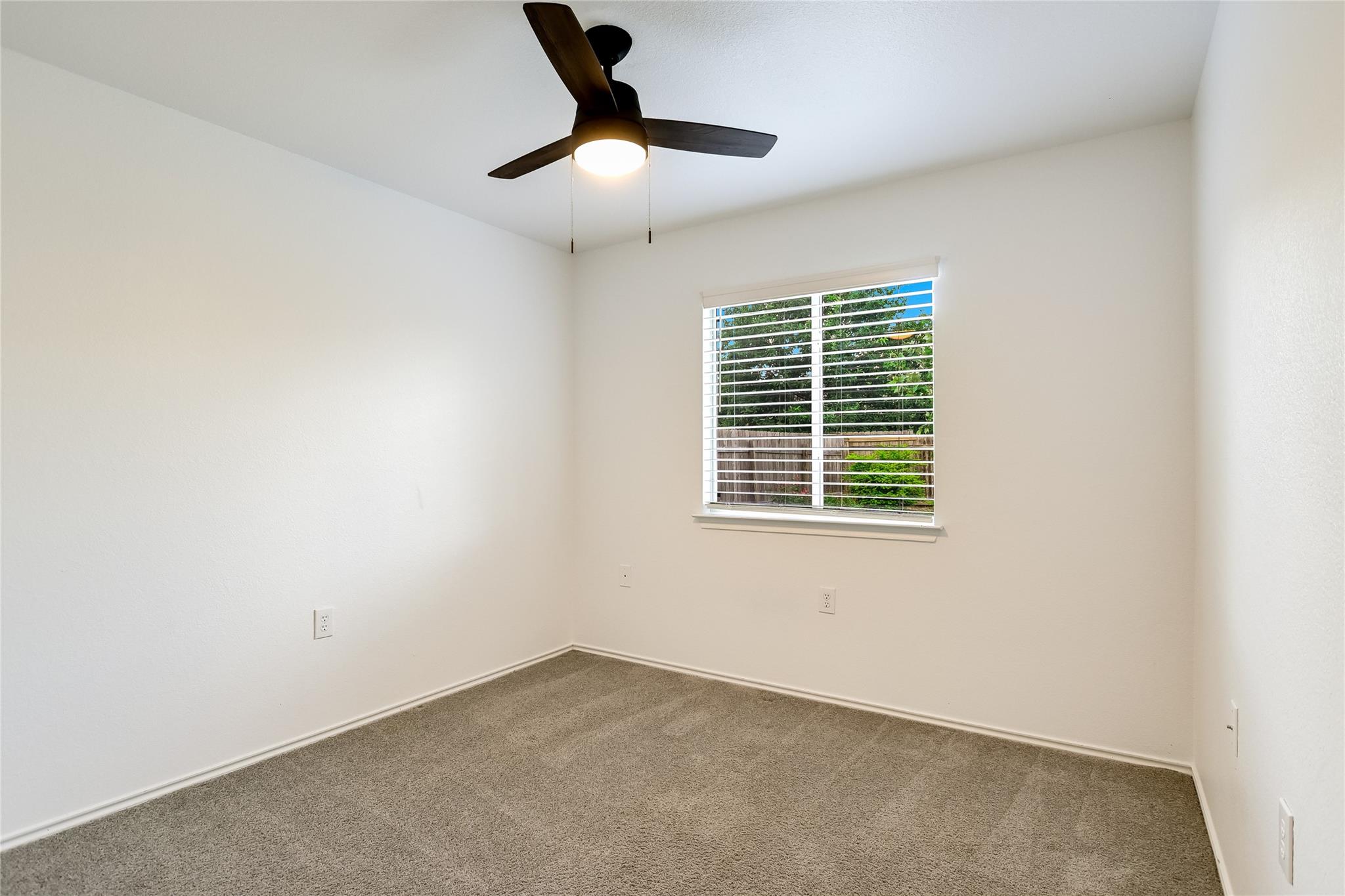 1628 Poppy Seed Ln Property Photo 16
