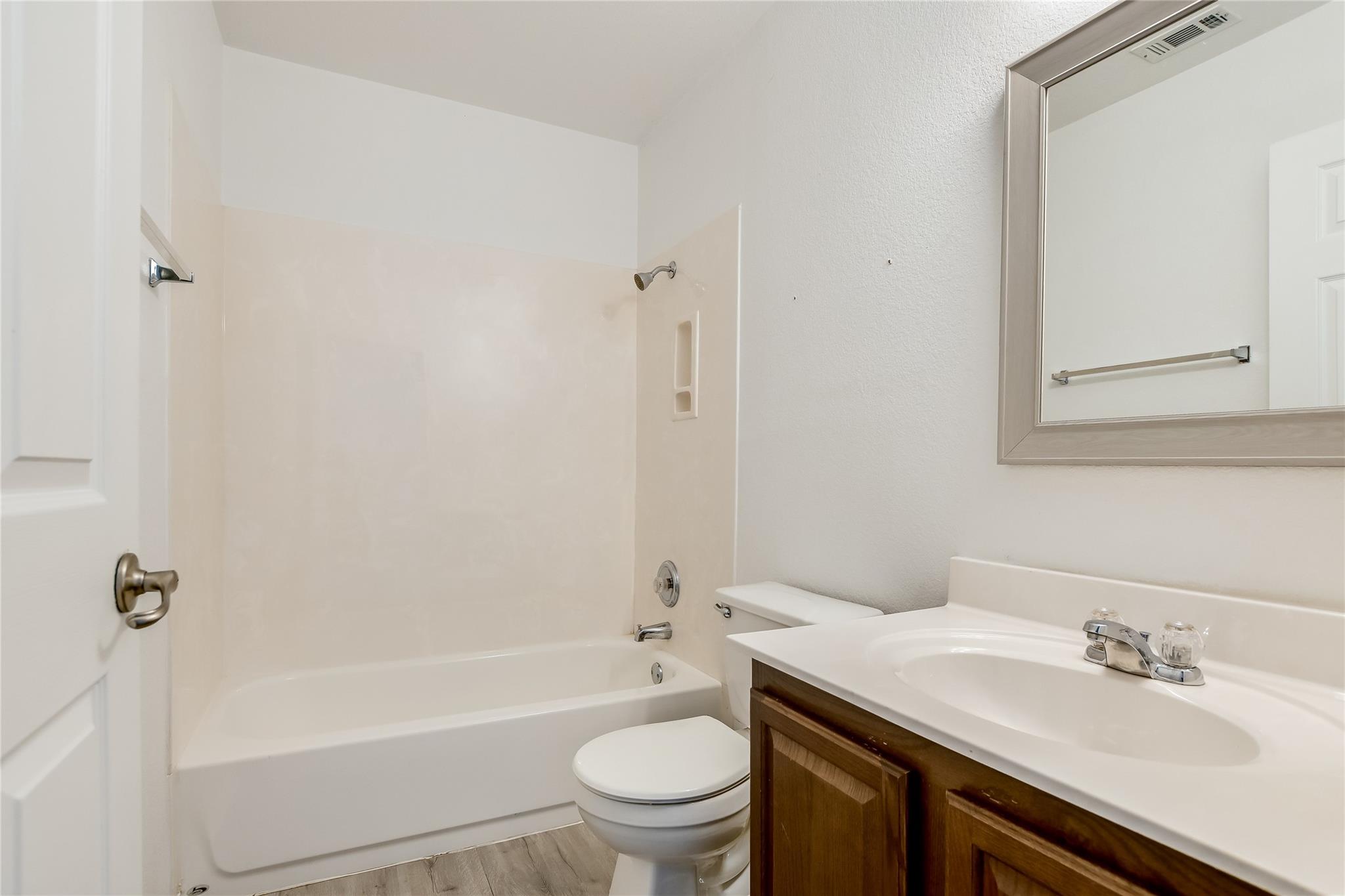 1628 Poppy Seed Ln Property Photo 17