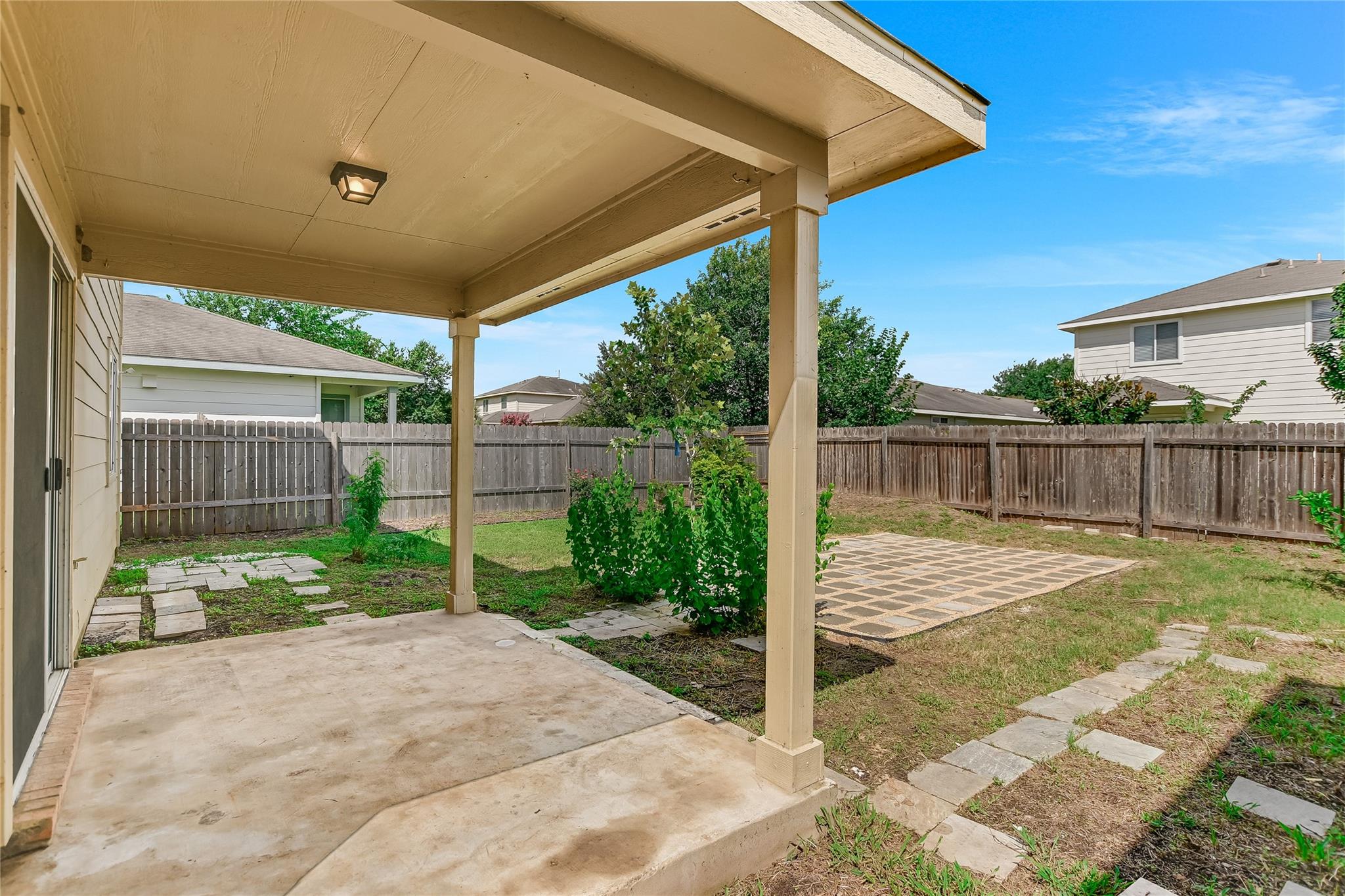1628 Poppy Seed Ln Property Photo 18
