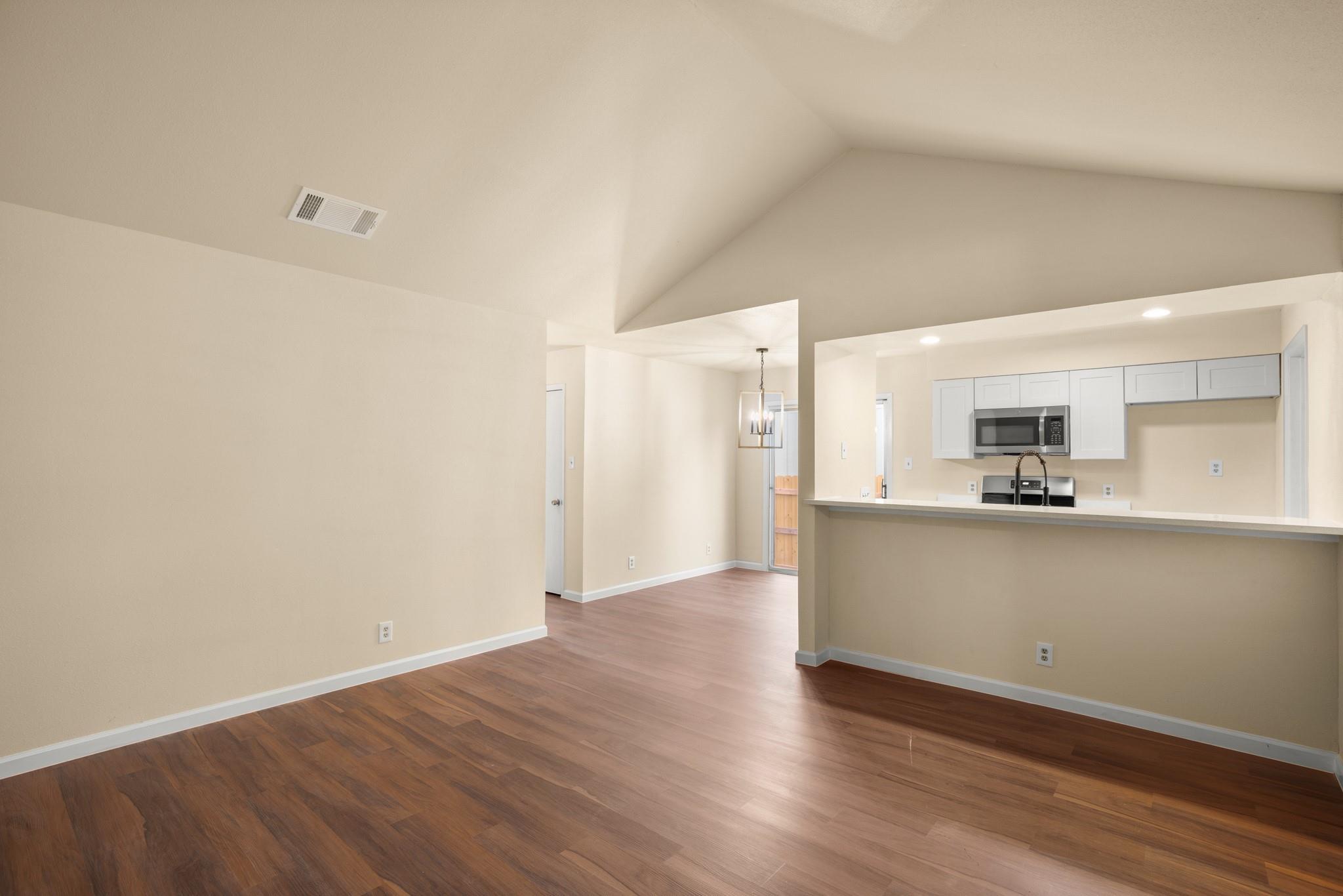 10711 Lanshire Dr #a Property Photo 2