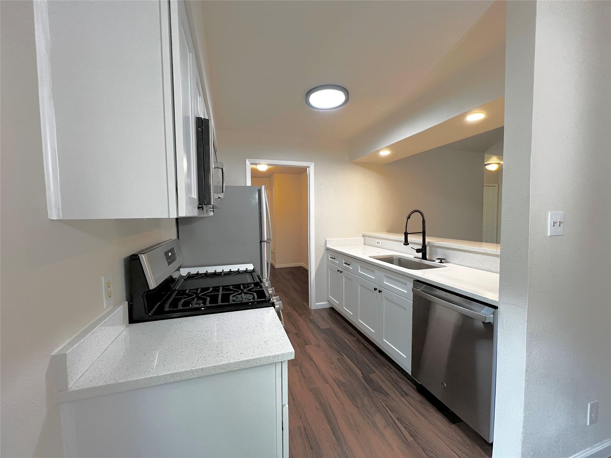 10711 Lanshire Dr #a Property Photo 5