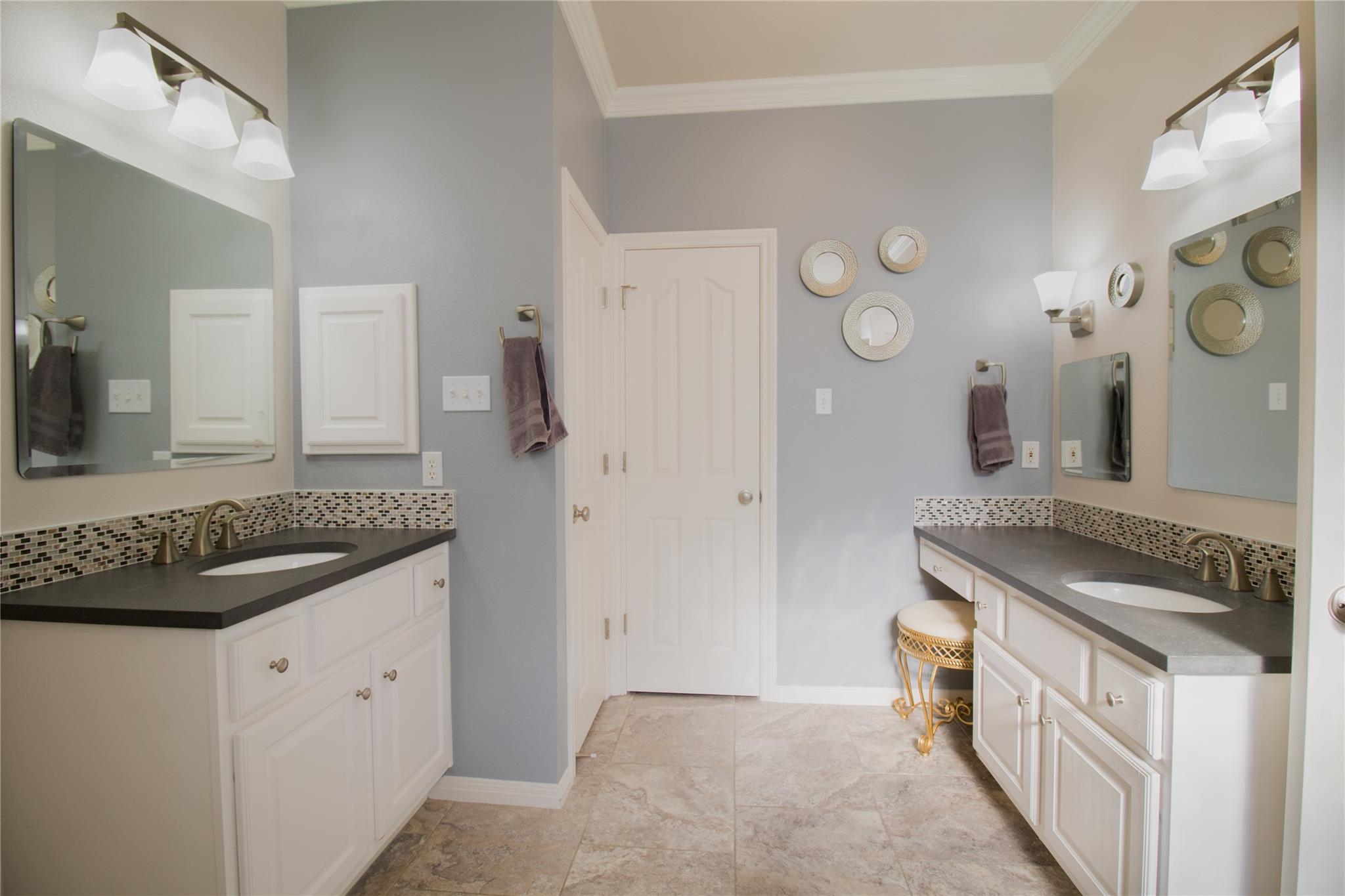 2005 Forest Hill Cv Property Photo 13