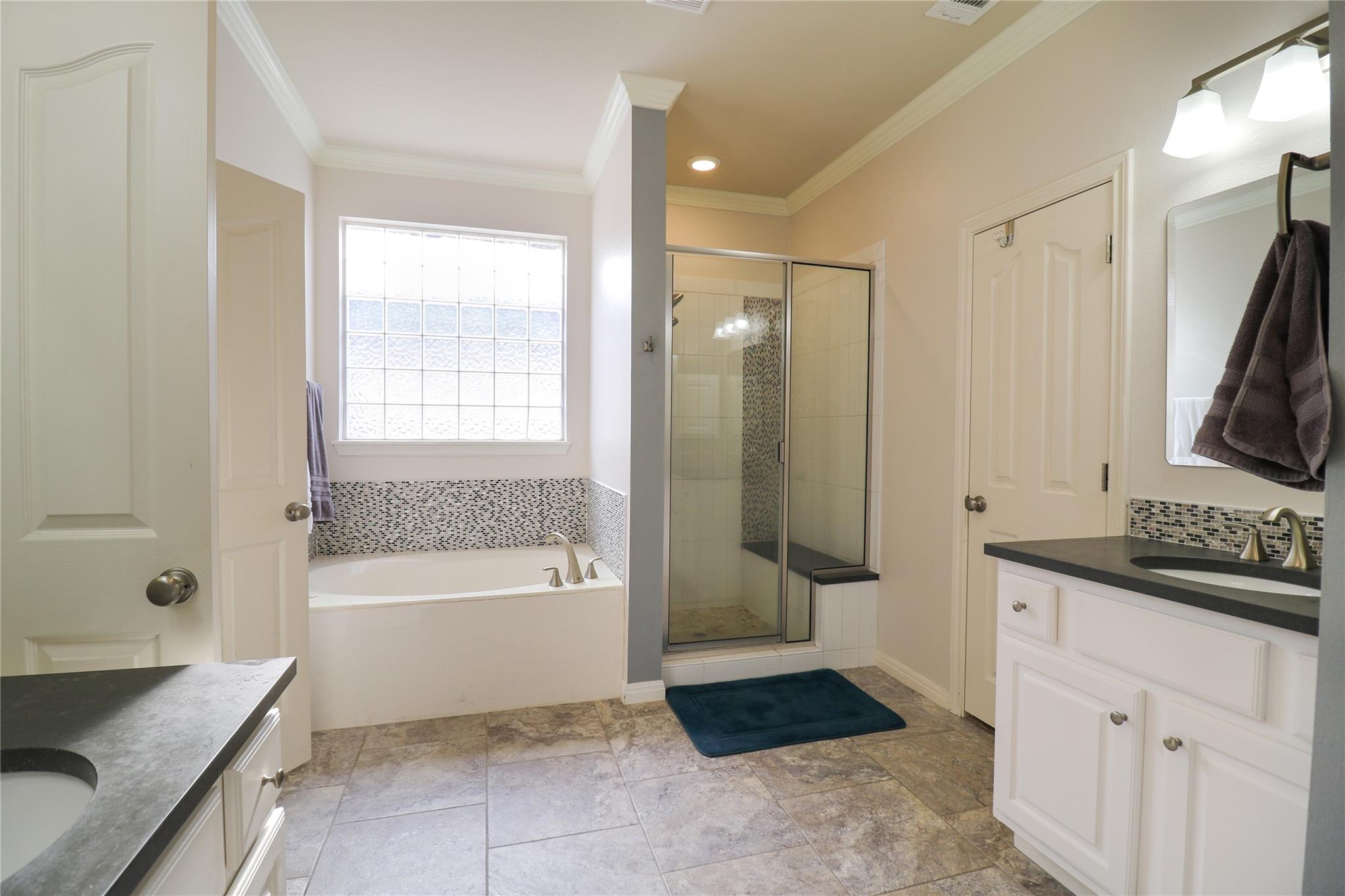 2005 Forest Hill Cv Property Photo 14