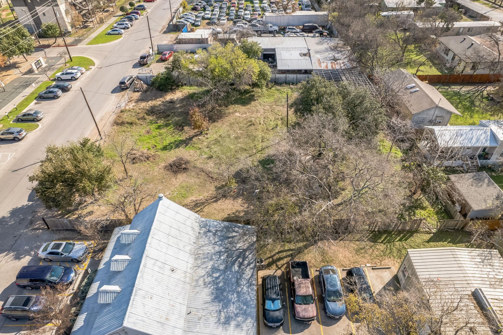301 & 303 Ferguson Dr Property Photo 4