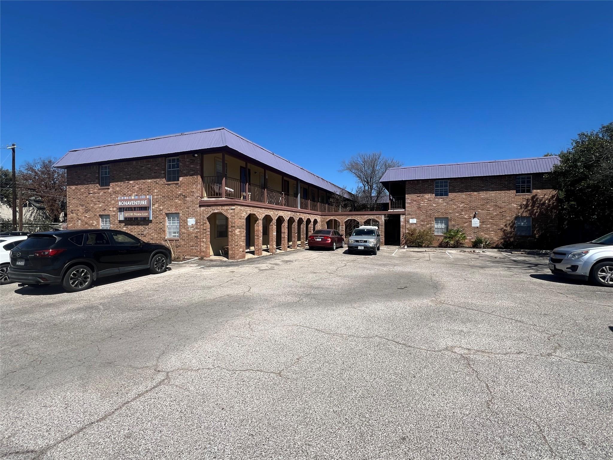 1410 W North Loop Blvd #102 Property Photo 1