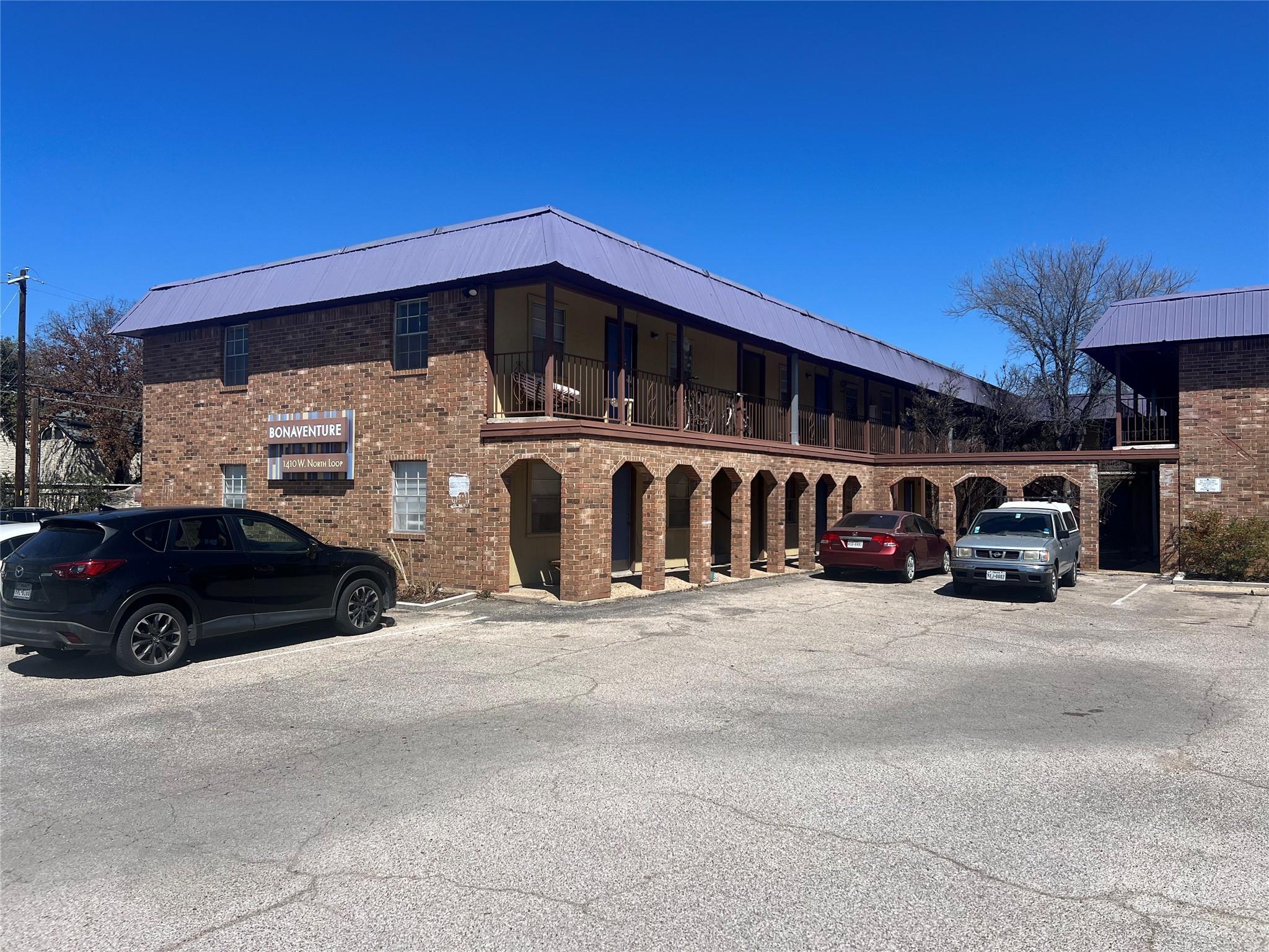 1410 W North Loop Blvd #102 Property Photo 2