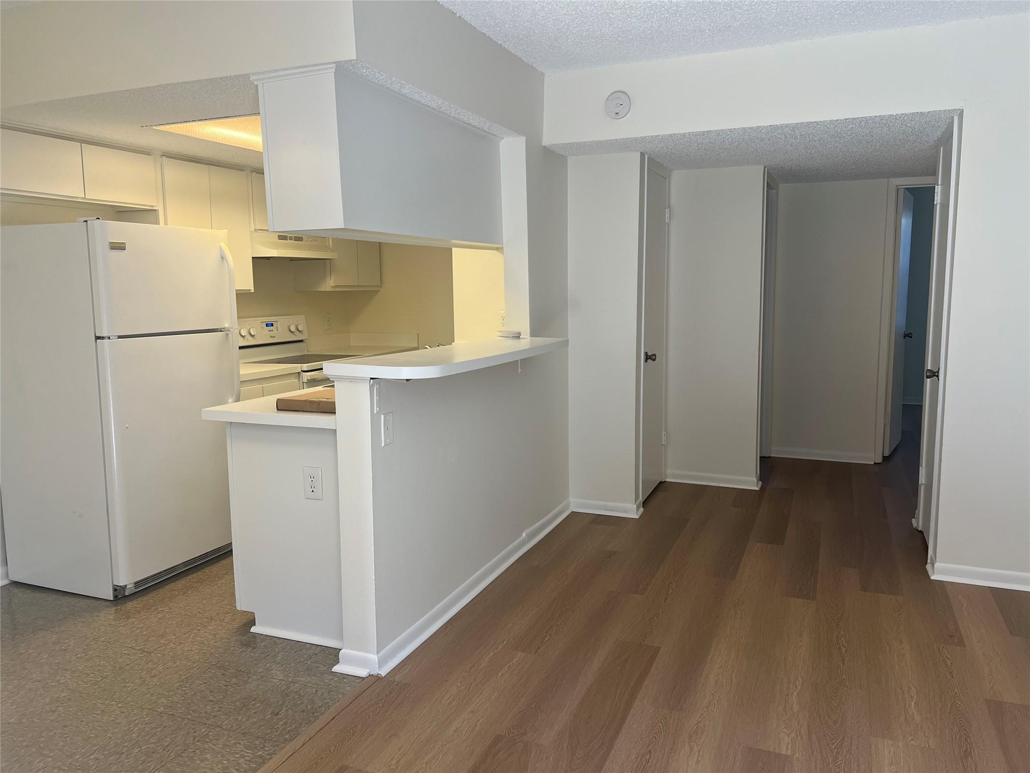 1410 W North Loop Blvd #102 Property Photo 13