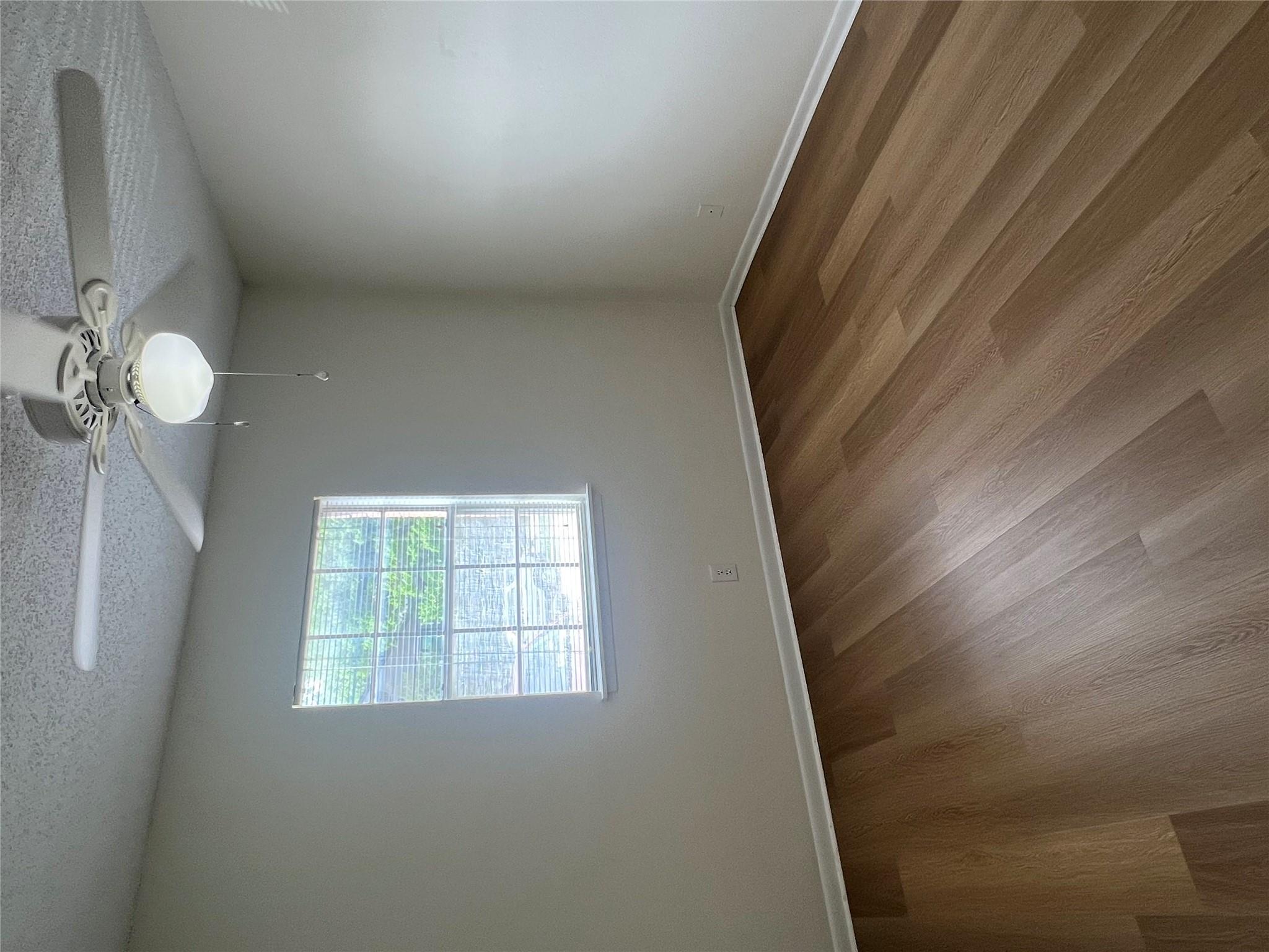 1410 W North Loop Blvd #102 Property Photo 21