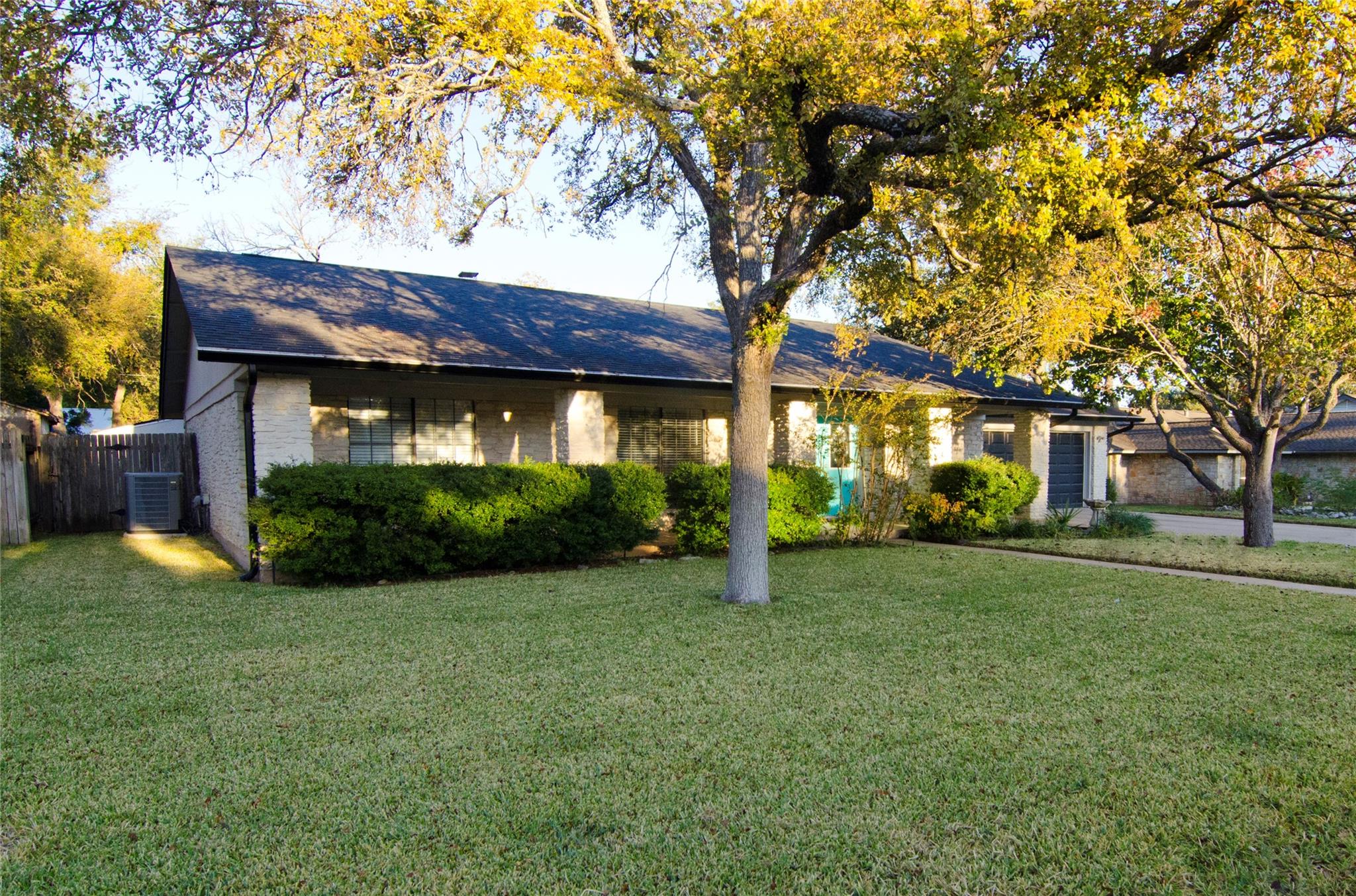 1008 Lime Rock Dr Property Photo 5