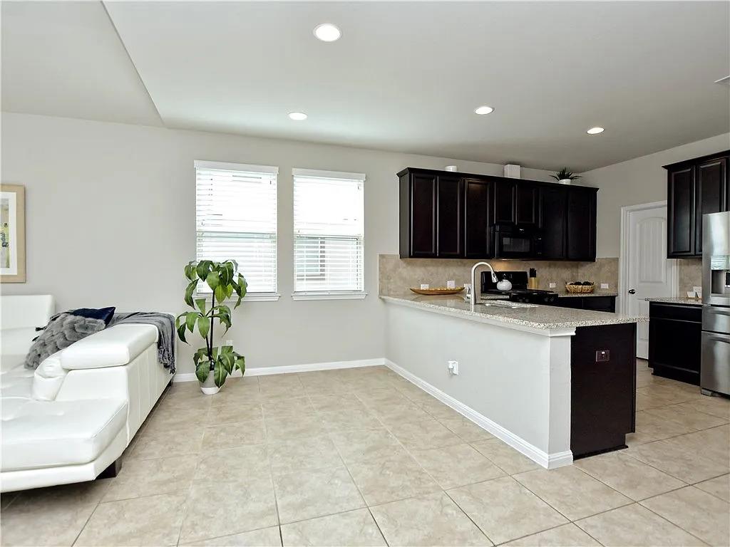 8117 Rosano St Property Photo 13