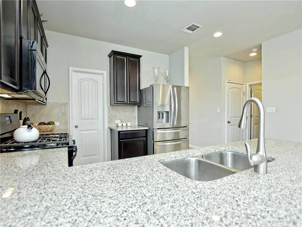 8117 Rosano St Property Photo 14