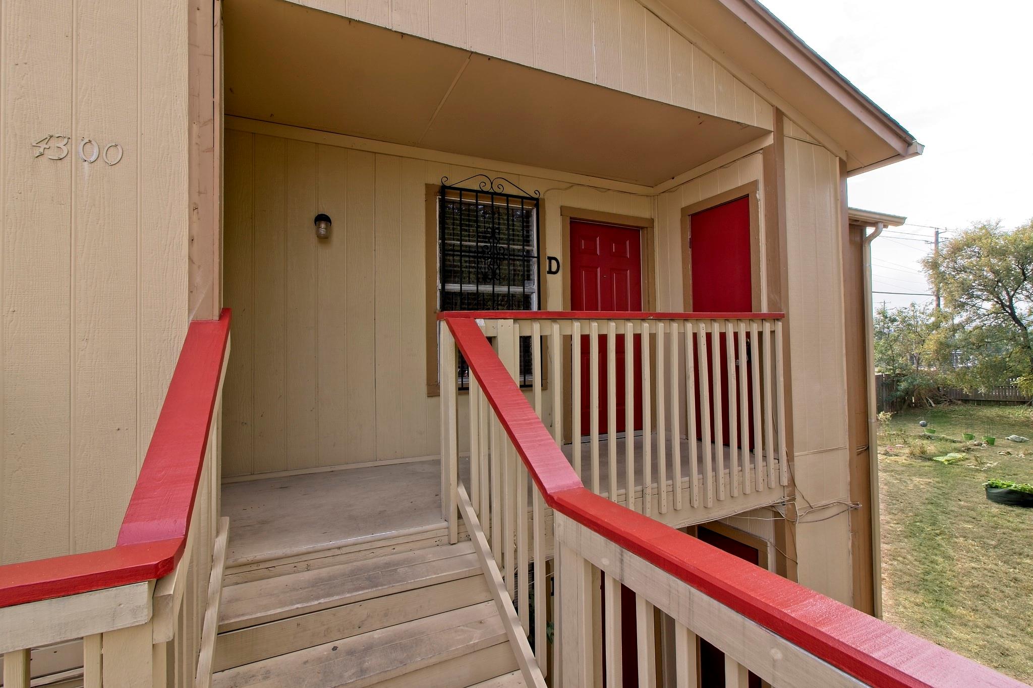 4300 Acropolis Ct Property Photo 5