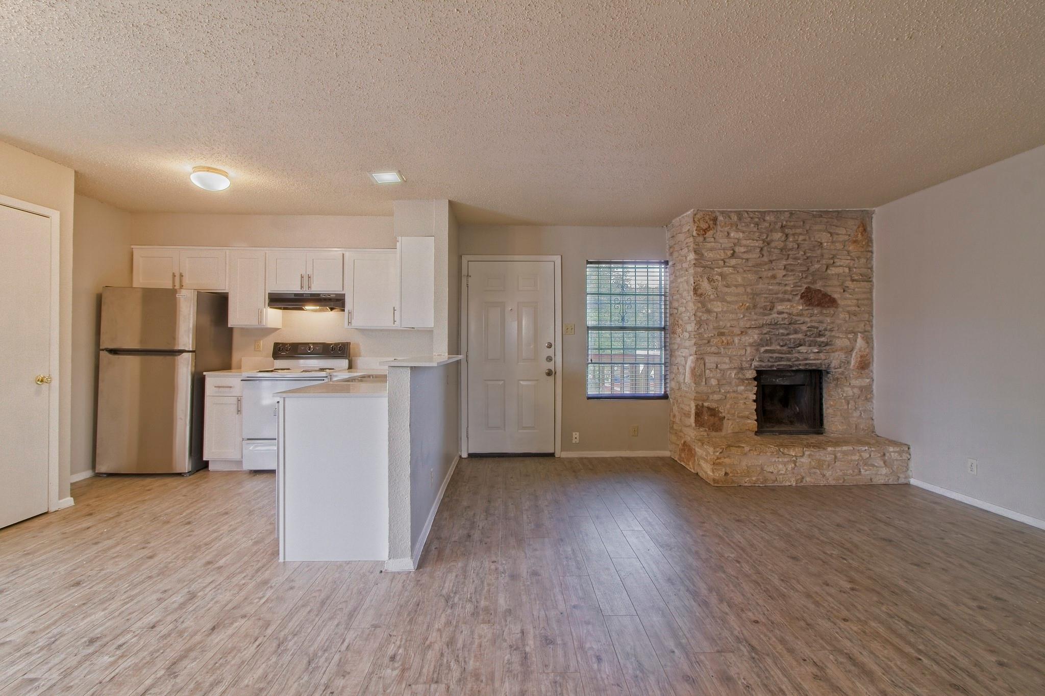 4300 Acropolis Ct Property Photo 6