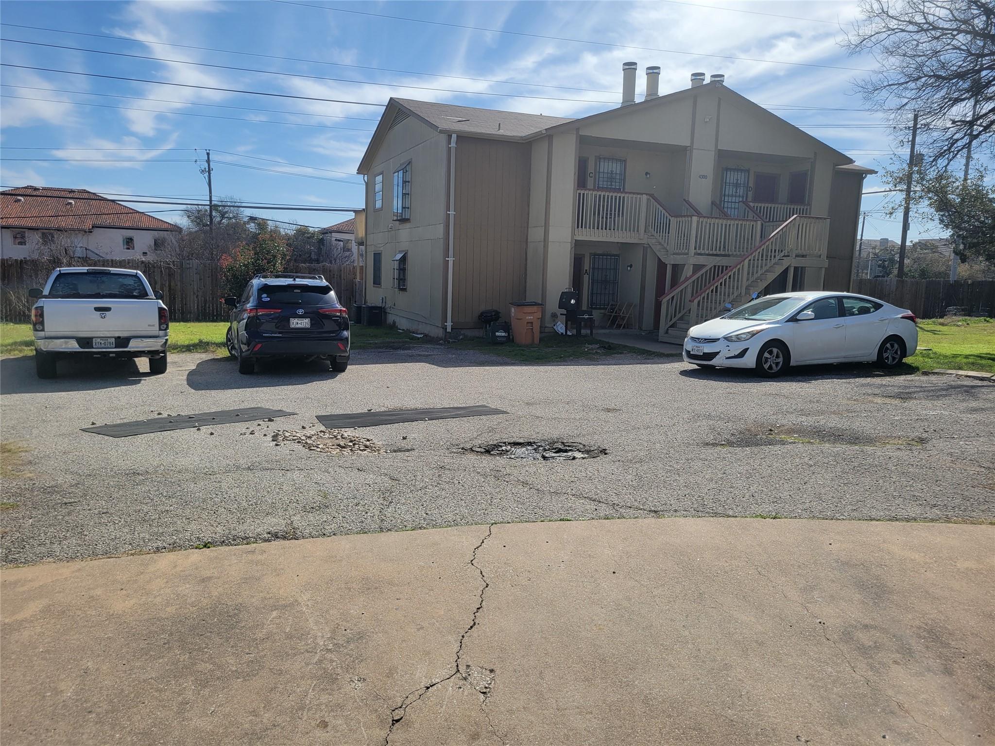4300 Acropolis Ct Property Photo 13