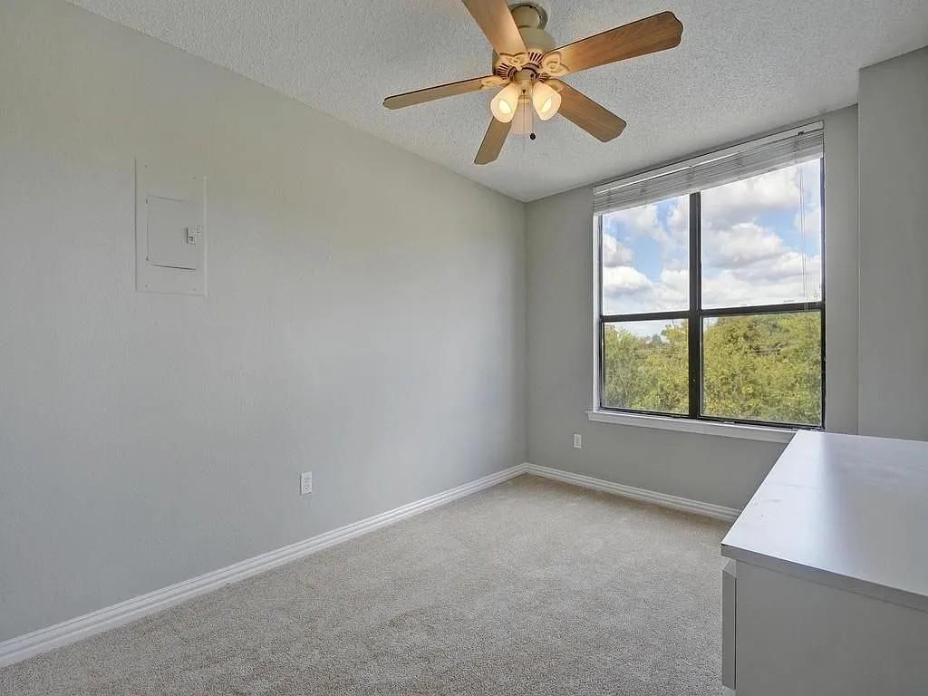 2409 Leon St #207 Property Photo 5