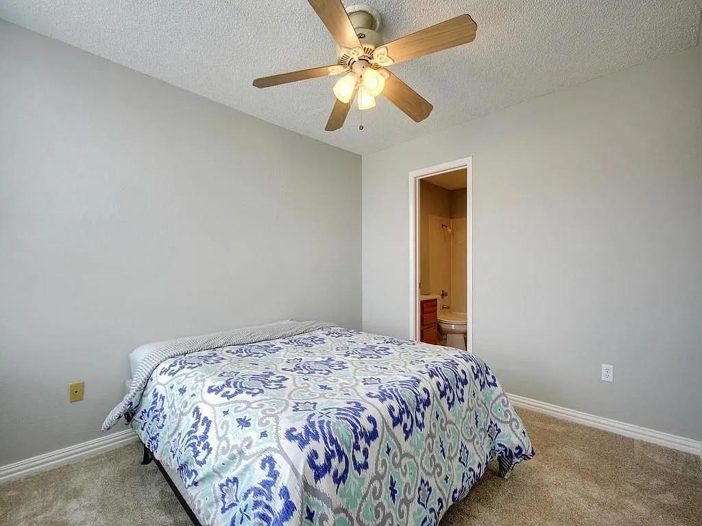 2409 Leon St #207 Property Photo 9