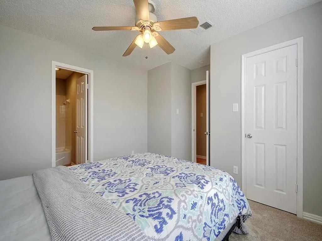 2409 Leon St #207 Property Photo 10