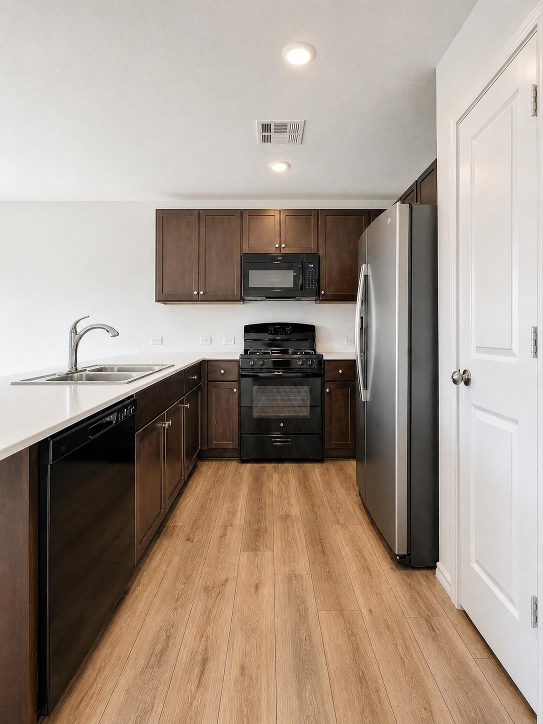 17709 Sulphur Spring Way Property Photo 6