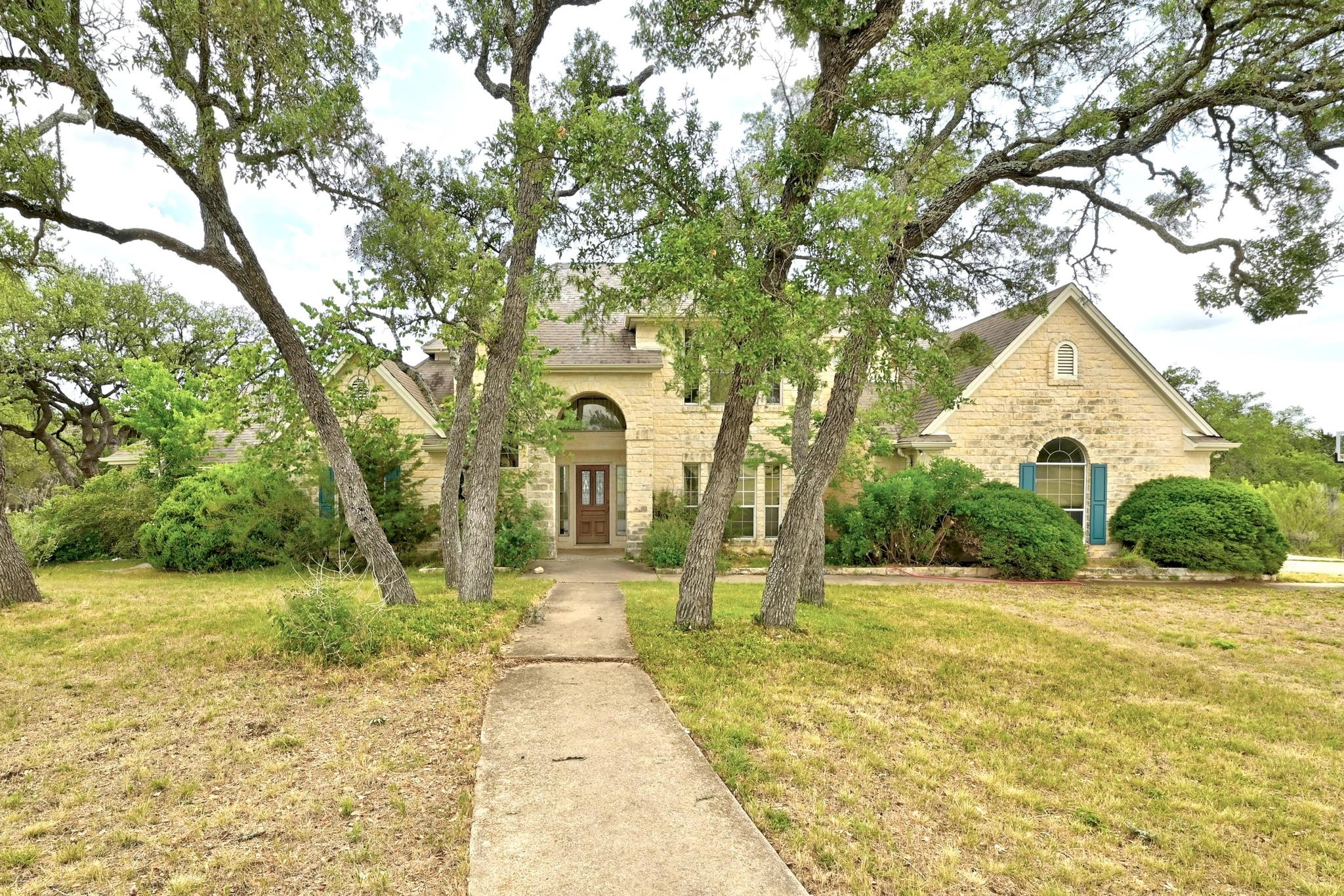 3 Coach House Rd Property Photo 1