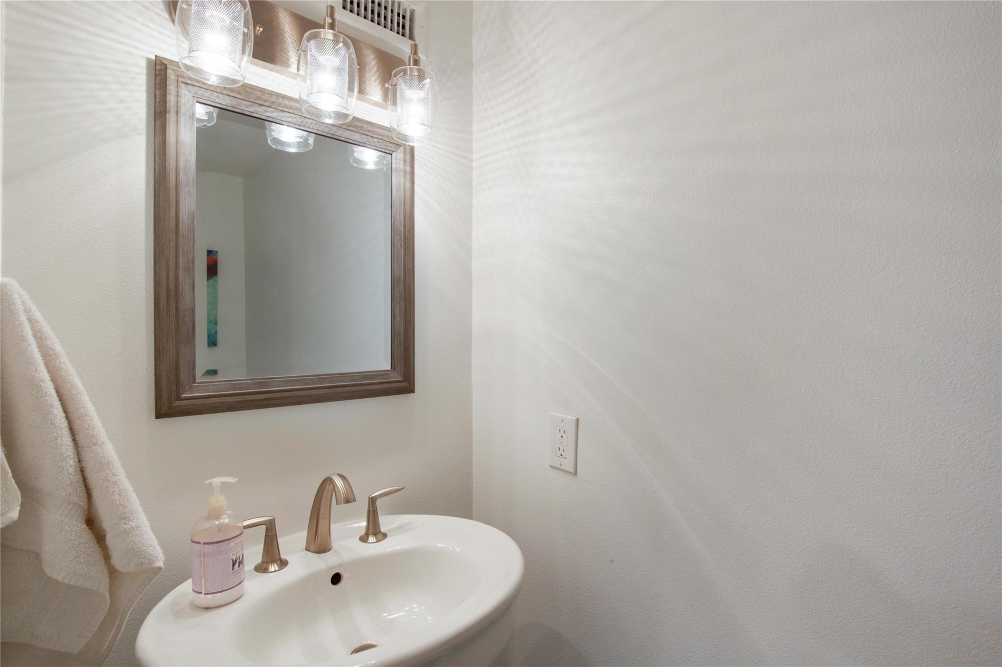 1501 Brackenridge St Property Photo 15