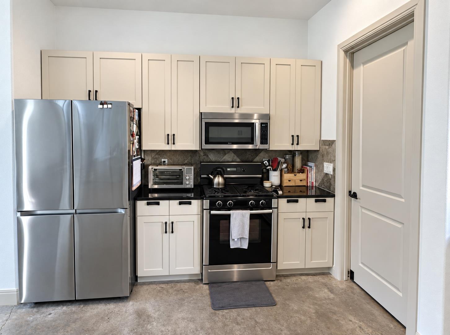 2316 Thornton Rd #b Property Photo 7