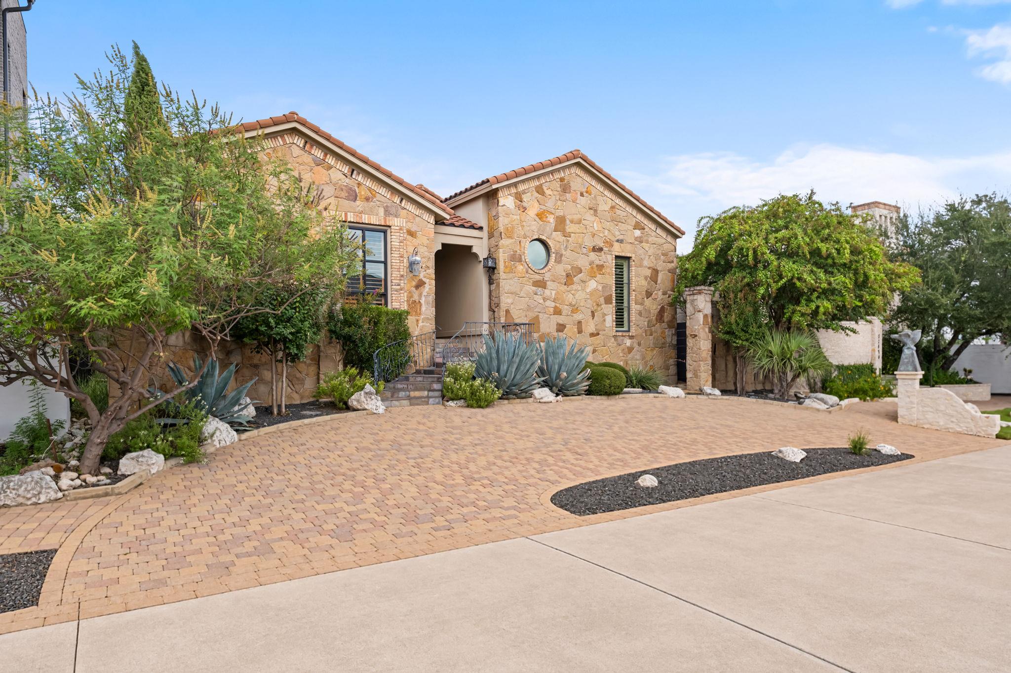 12912 Luna Montana Way S Property Photo 2