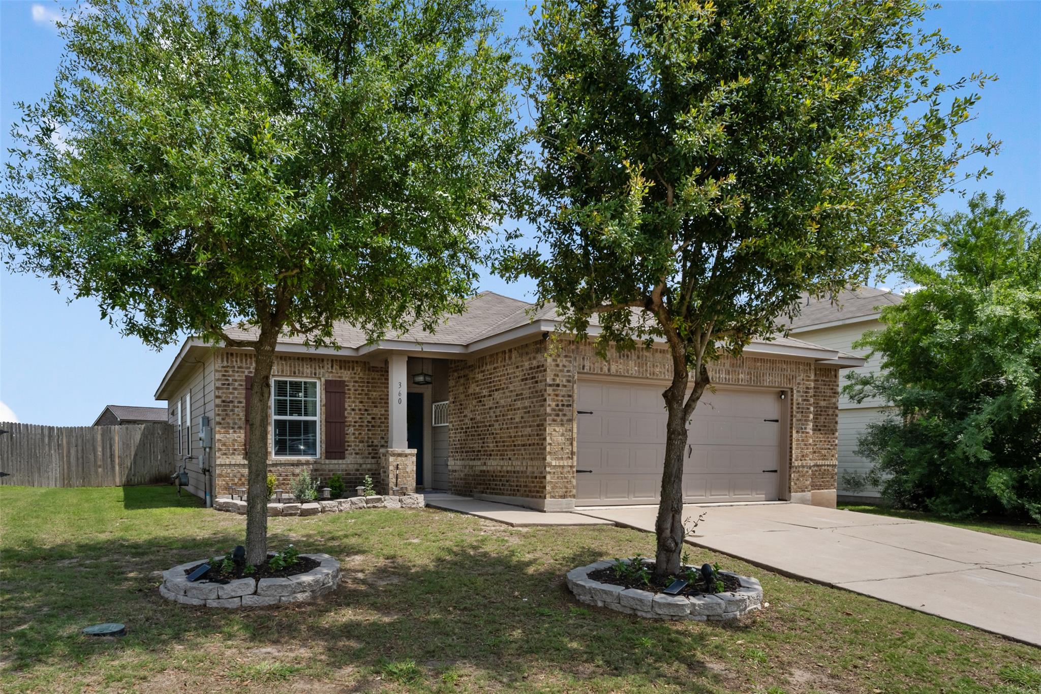 360 Waterloo Dr Property Photo 1