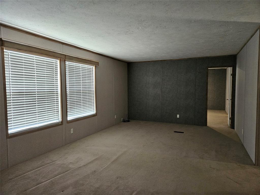 218 Waco St Property Photo 4