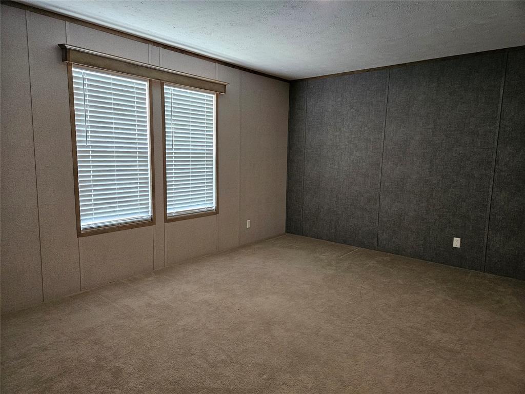 218 Waco St Property Photo 5
