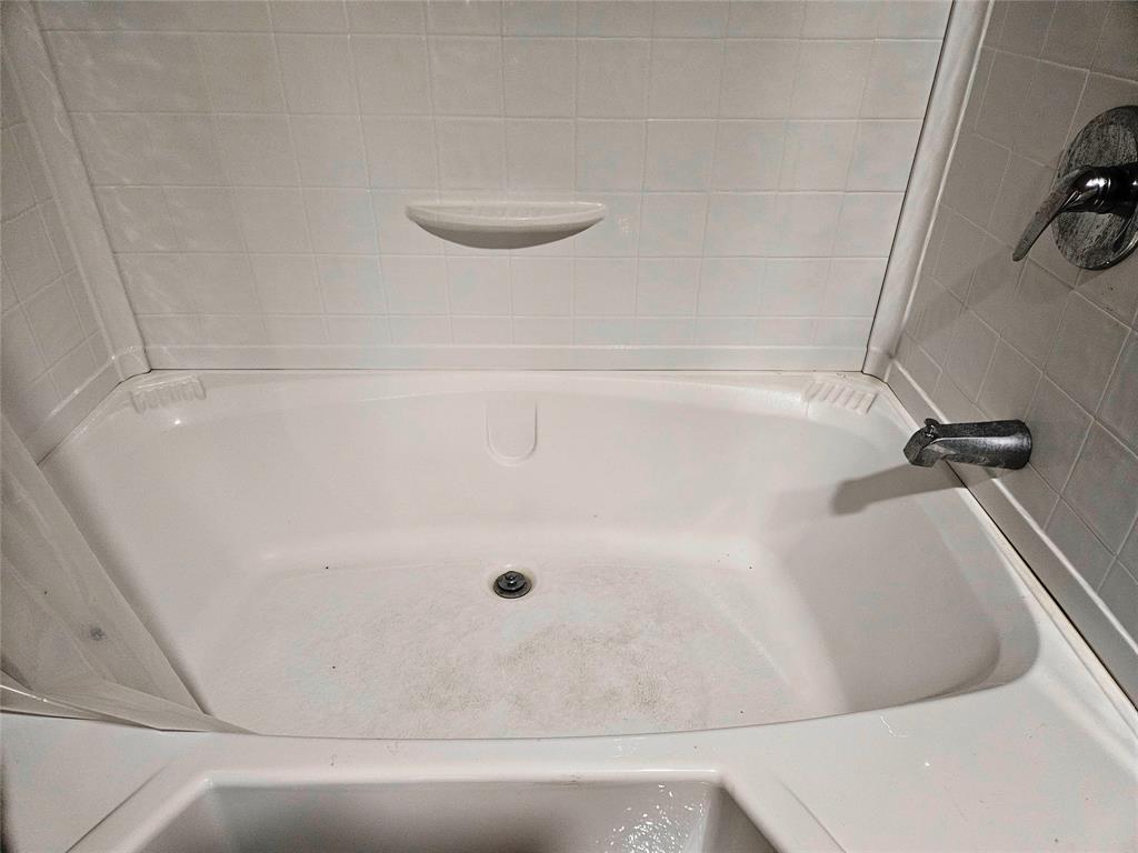 218 Waco St Property Photo 8