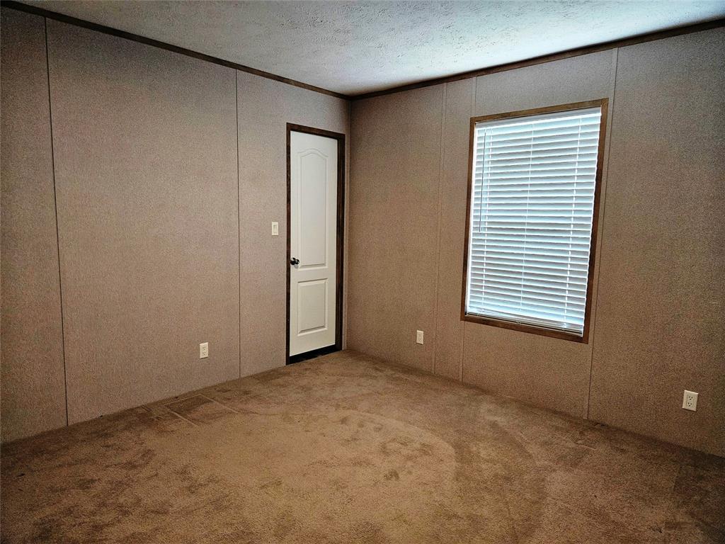 218 Waco St Property Photo 9