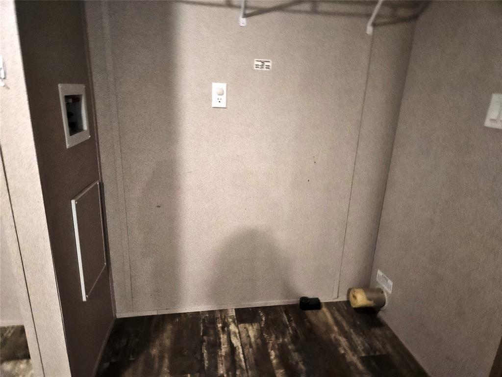 218 Waco St Property Photo 12