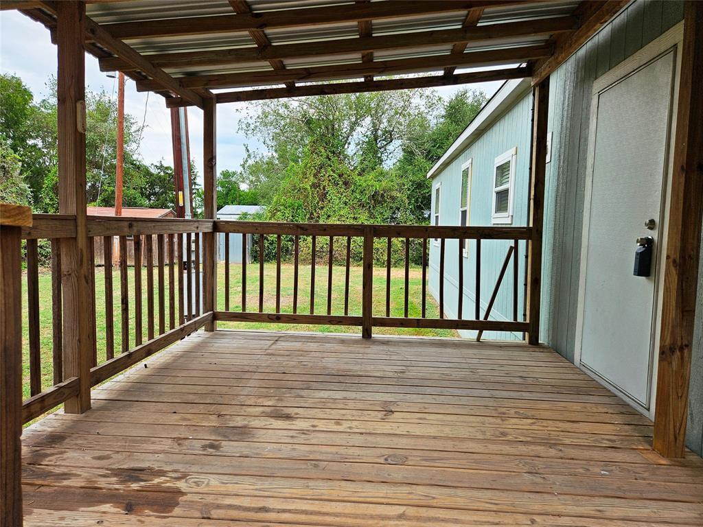 218 Waco St Property Photo 13