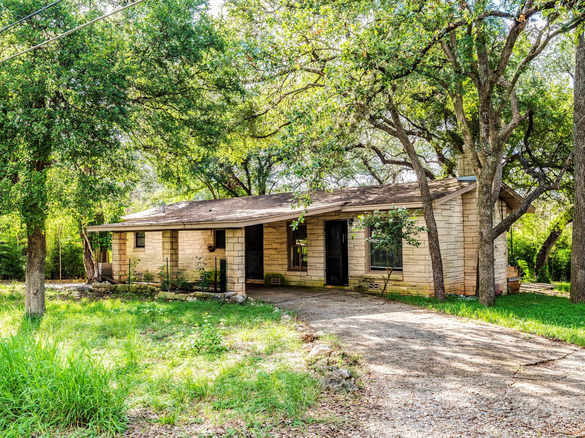 1000 Advance St Property Photo 14