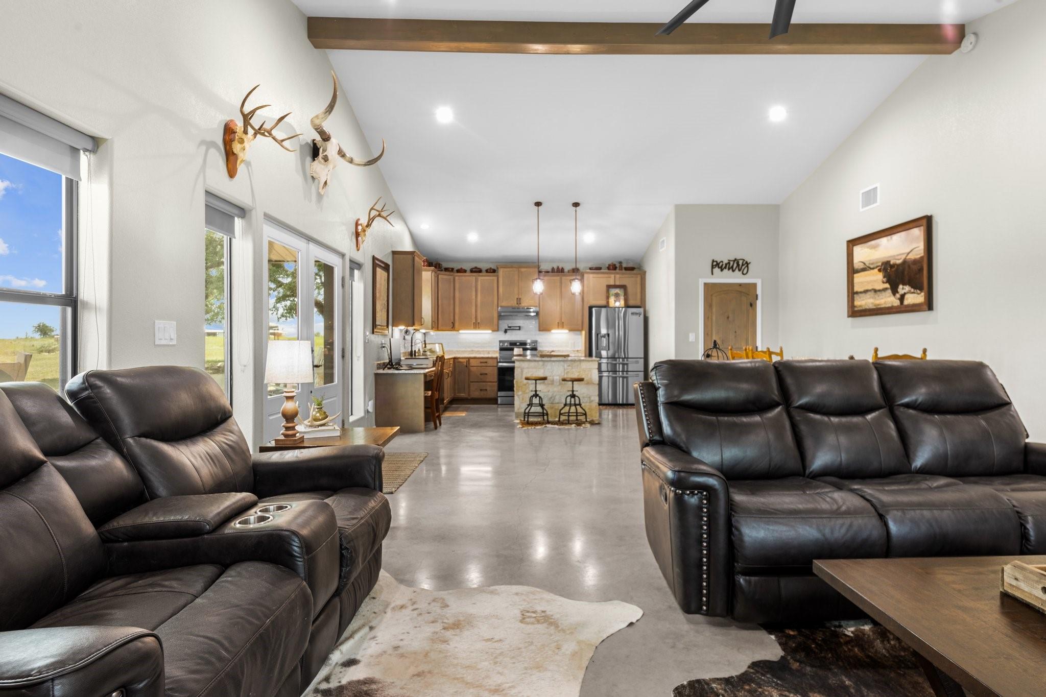 820 Blackbuck Ridge Dr Property Photo 3