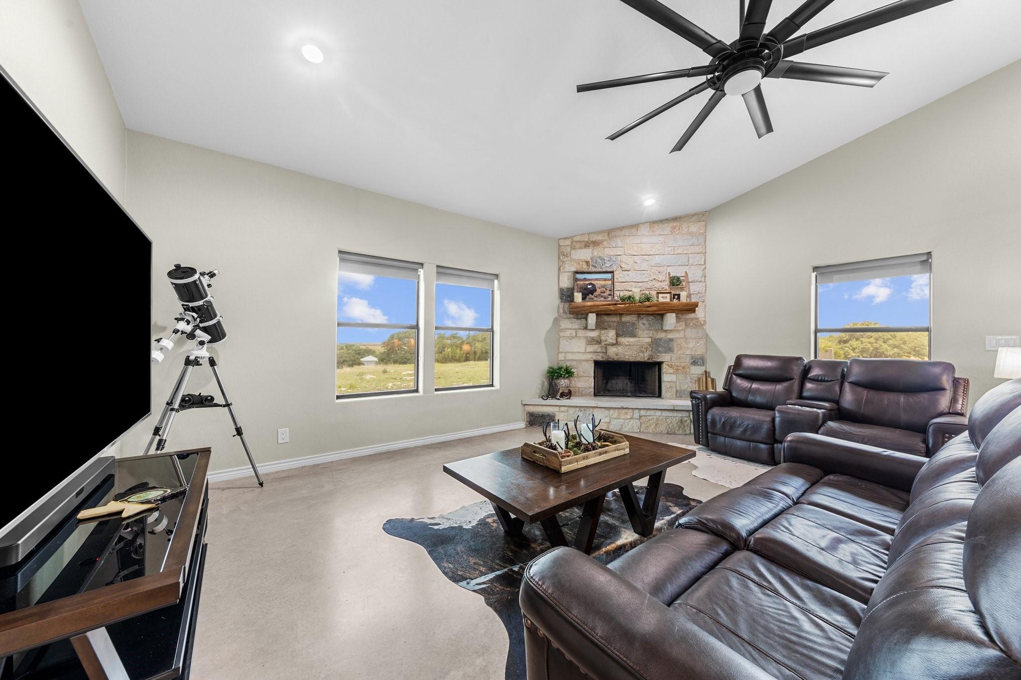 820 Blackbuck Ridge Dr Property Photo 10