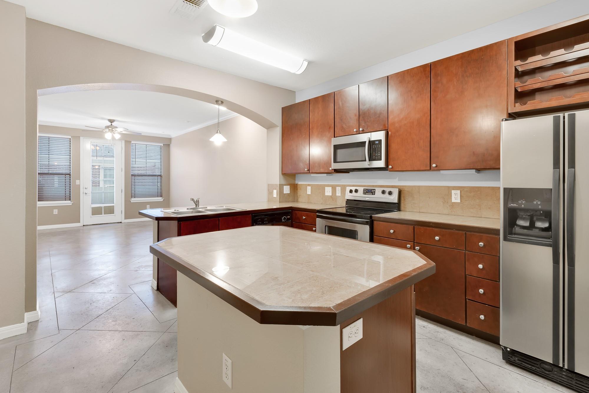 2505 San Gabriel ST 212 Property Photo 1