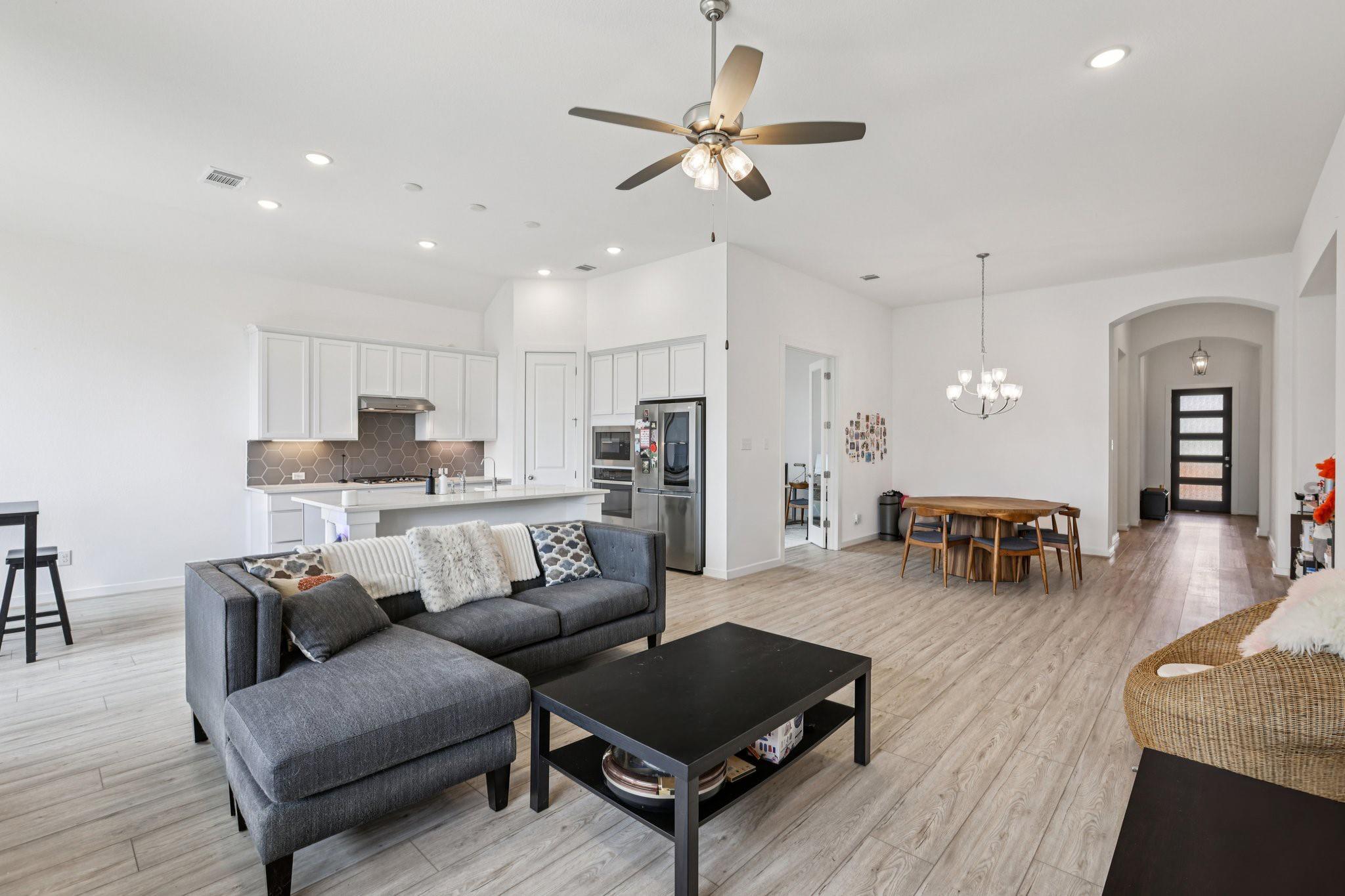 930 Nautical Loop Property Photo 3