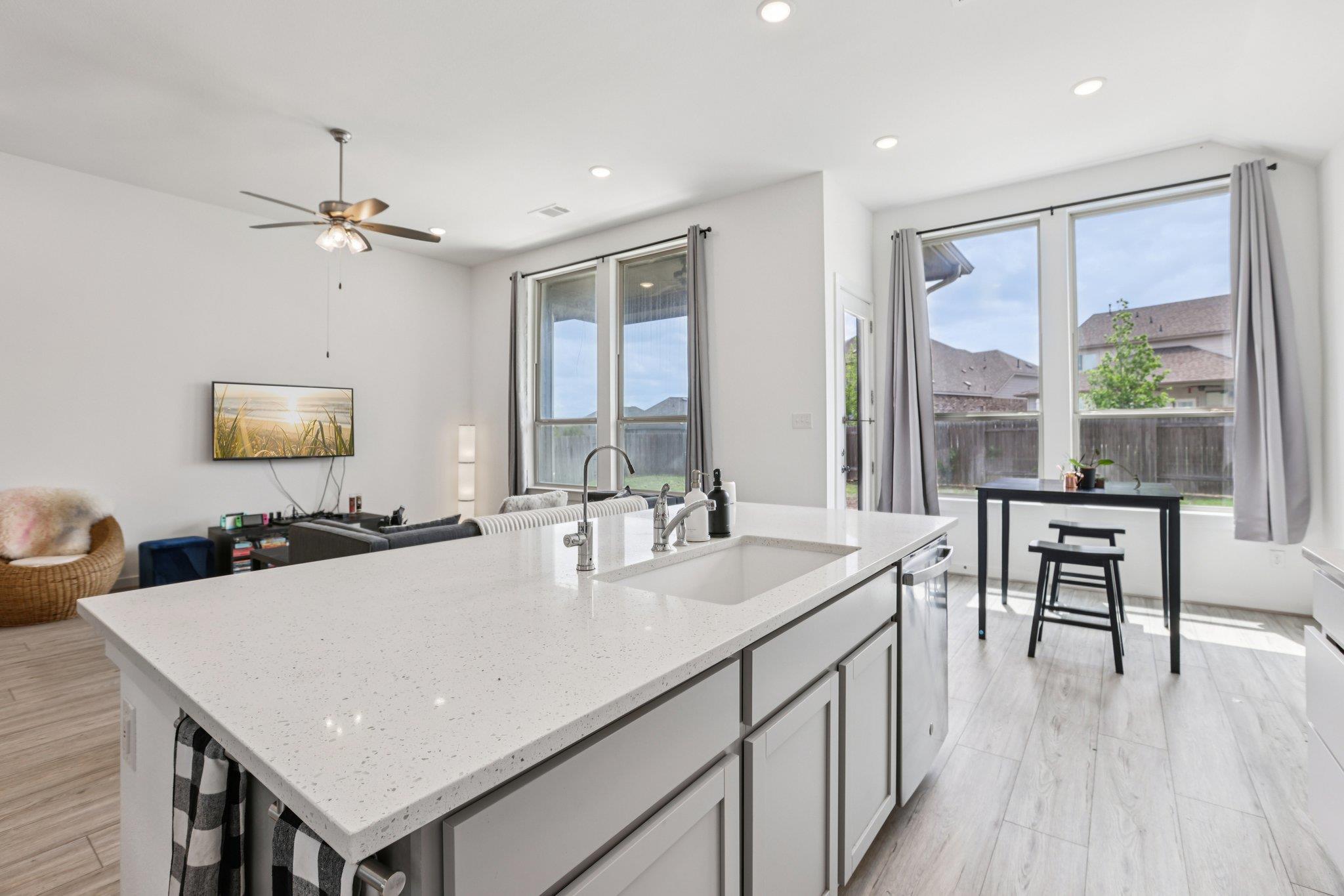 930 Nautical Loop Property Photo 4