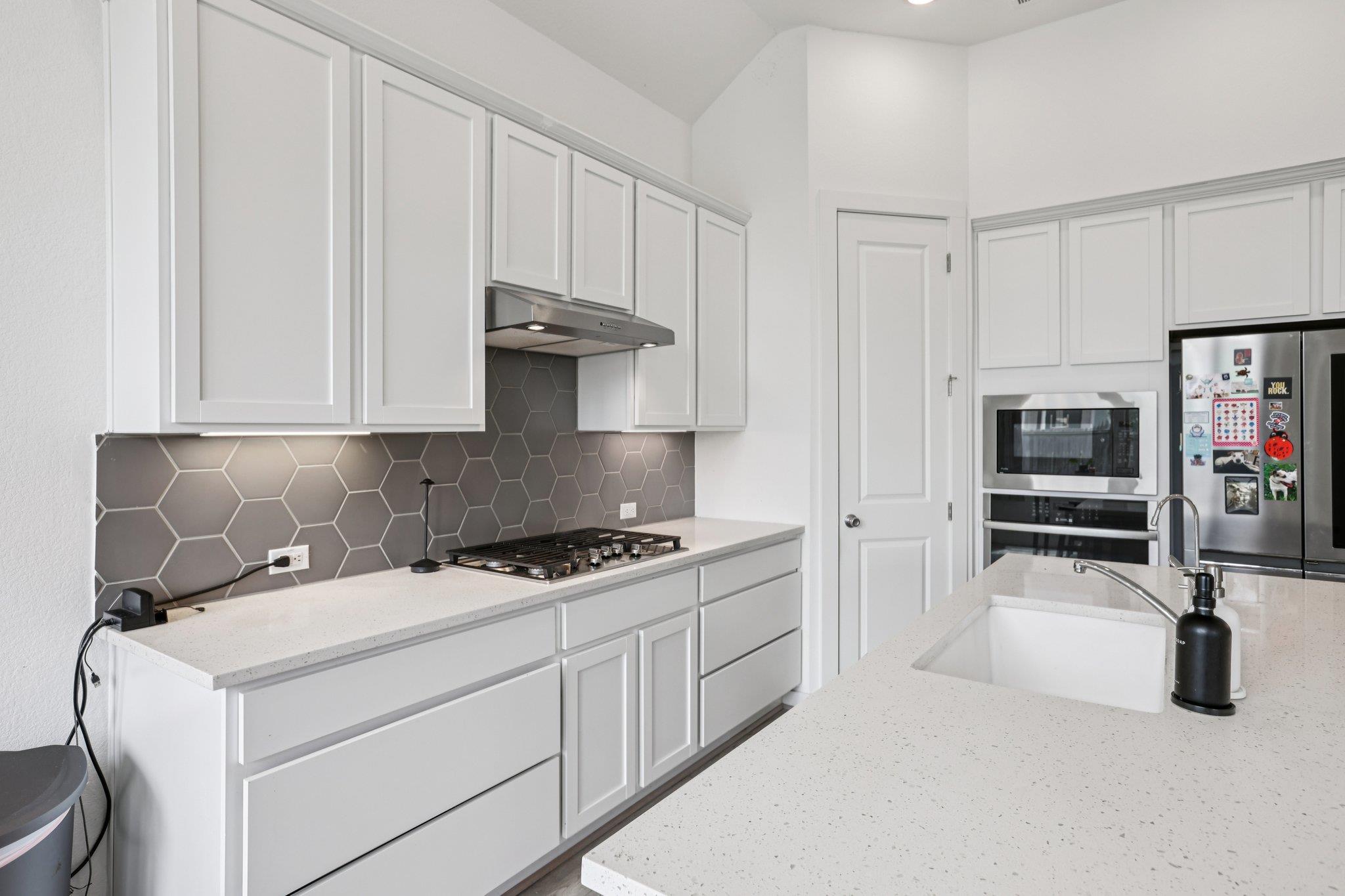 930 Nautical Loop Property Photo 6