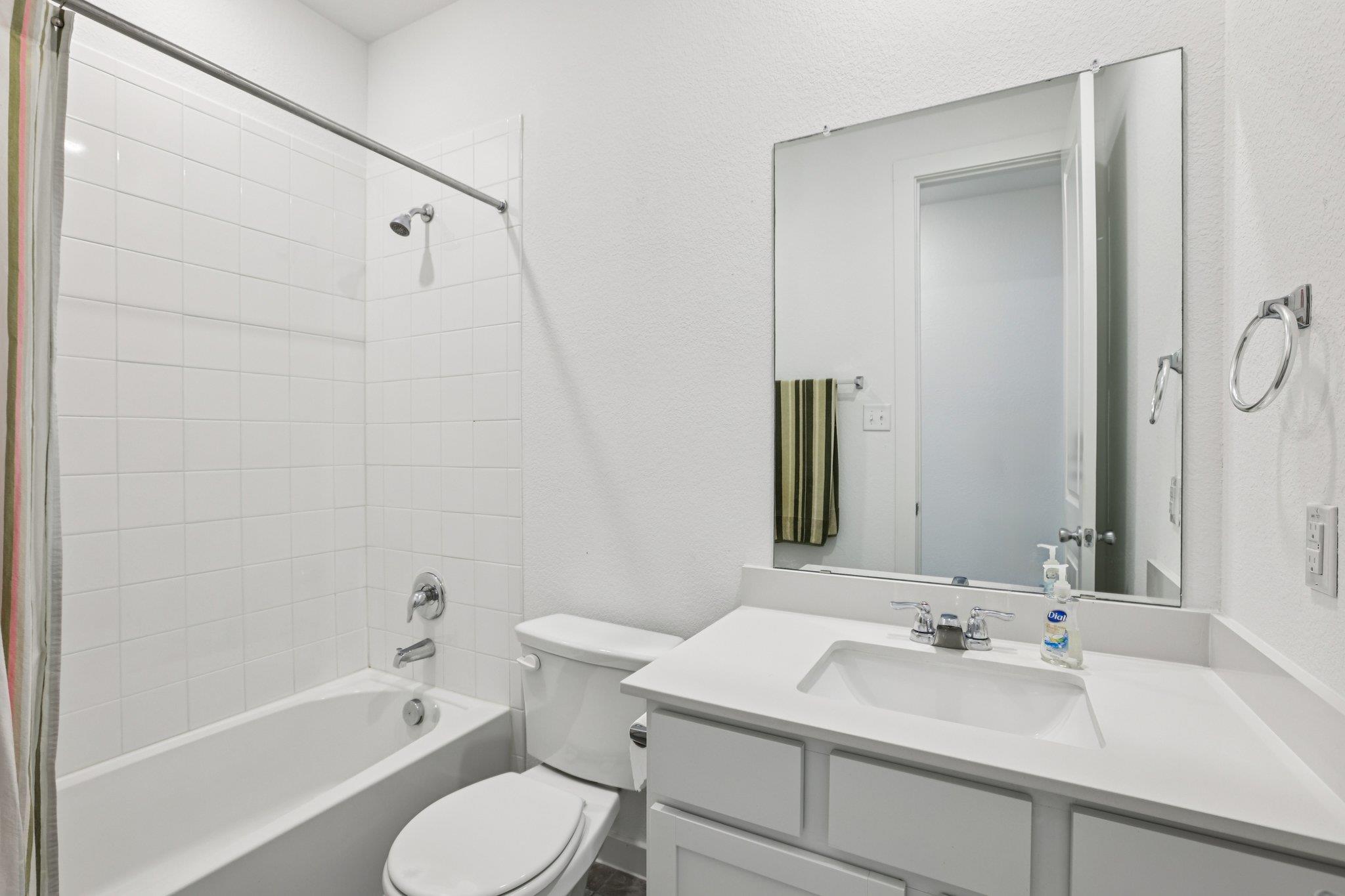 930 Nautical Loop Property Photo 18