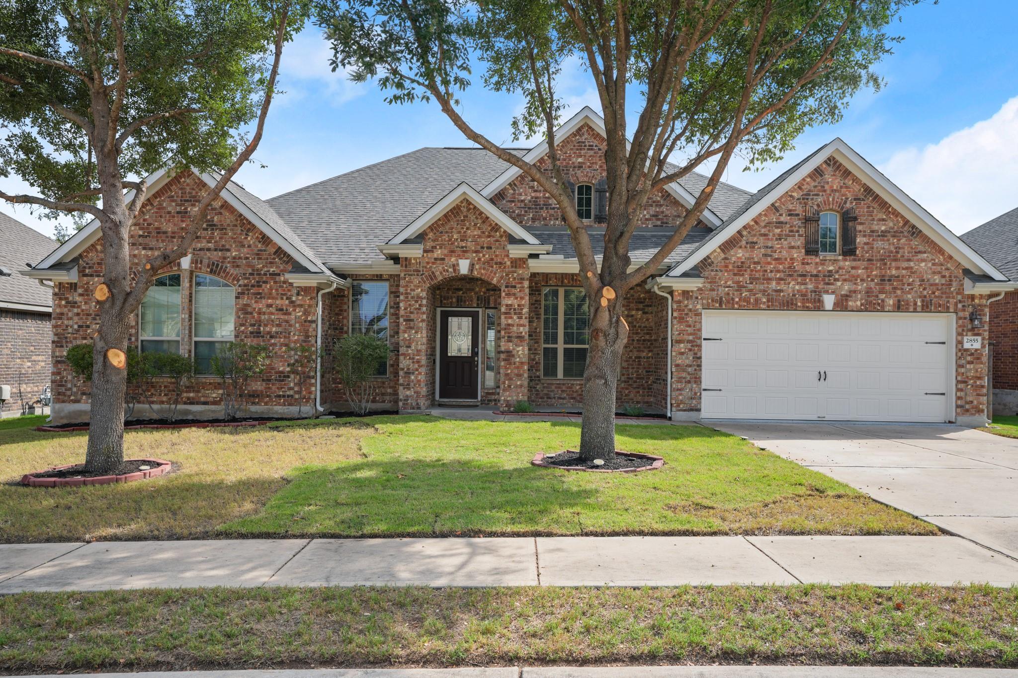 2855 Saint Paul Rivera None Property Photo 3