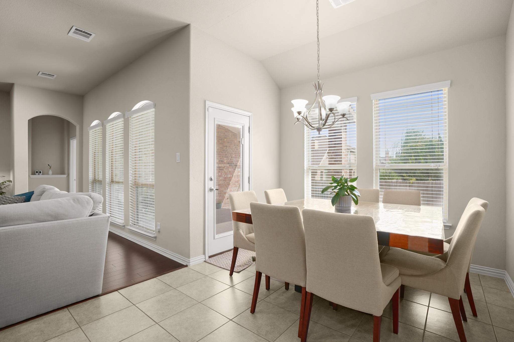 2855 Saint Paul Rivera None Property Photo 10