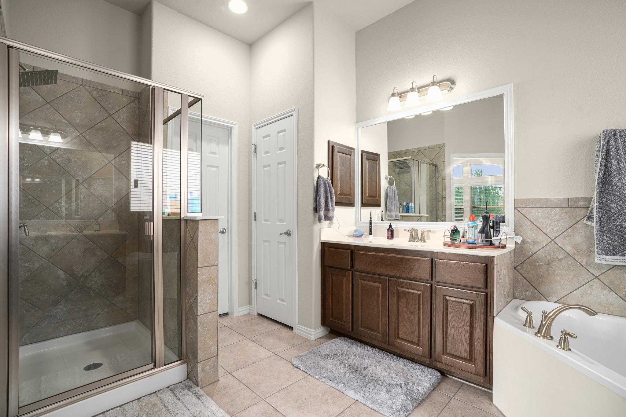 2855 Saint Paul Rivera None Property Photo 16
