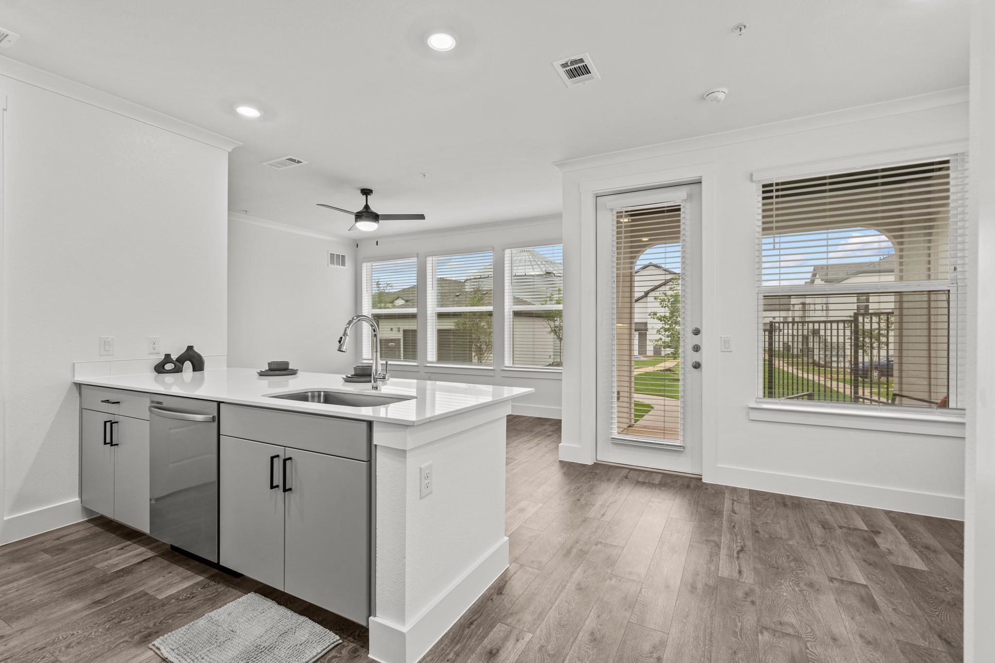 1664 Hillside Terrace None #2716 Property Photo 3