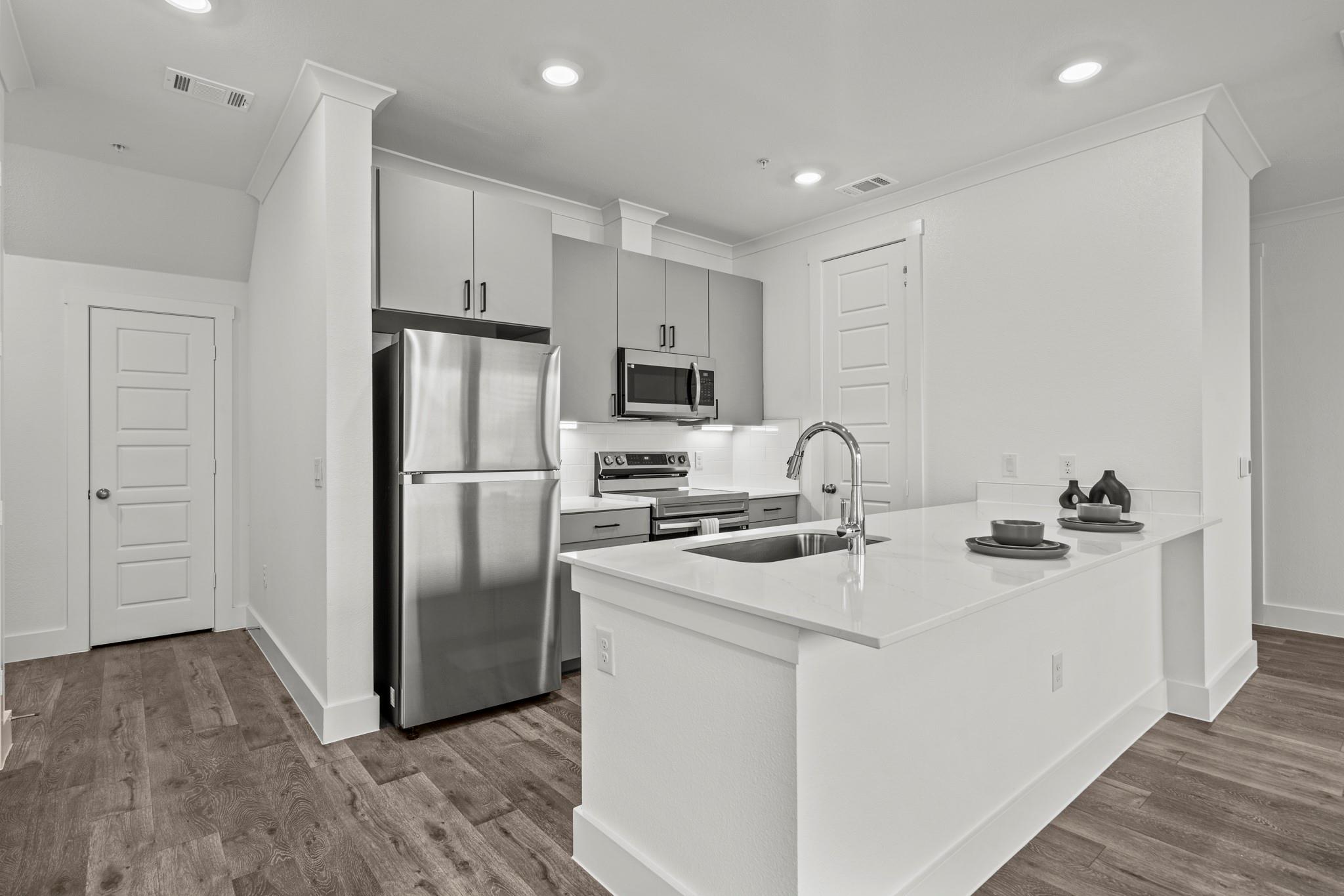 1664 Hillside Terrace None #2716 Property Photo 4