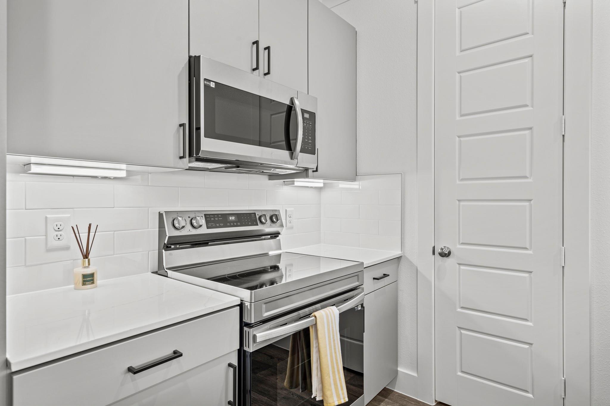 1664 Hillside Terrace None #2716 Property Photo 5