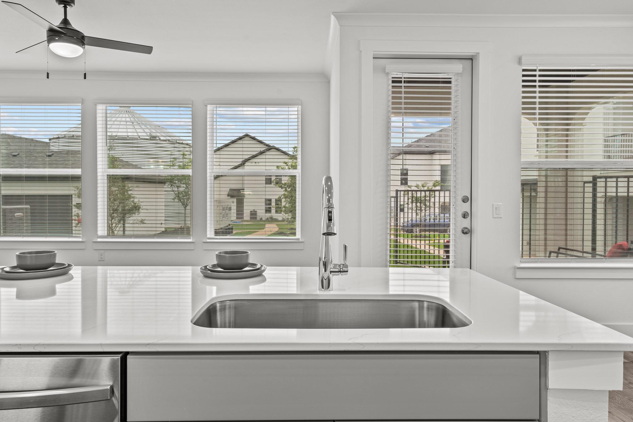 1664 Hillside Terrace None #2716 Property Photo 7